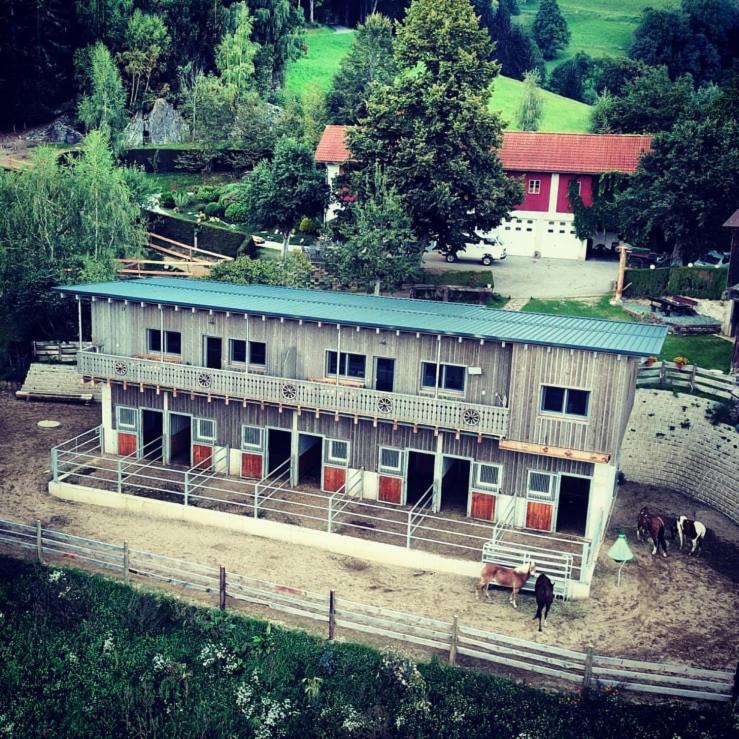 Erlebnisbauernhof Gutschi Ranch Kamp Extérieur photo